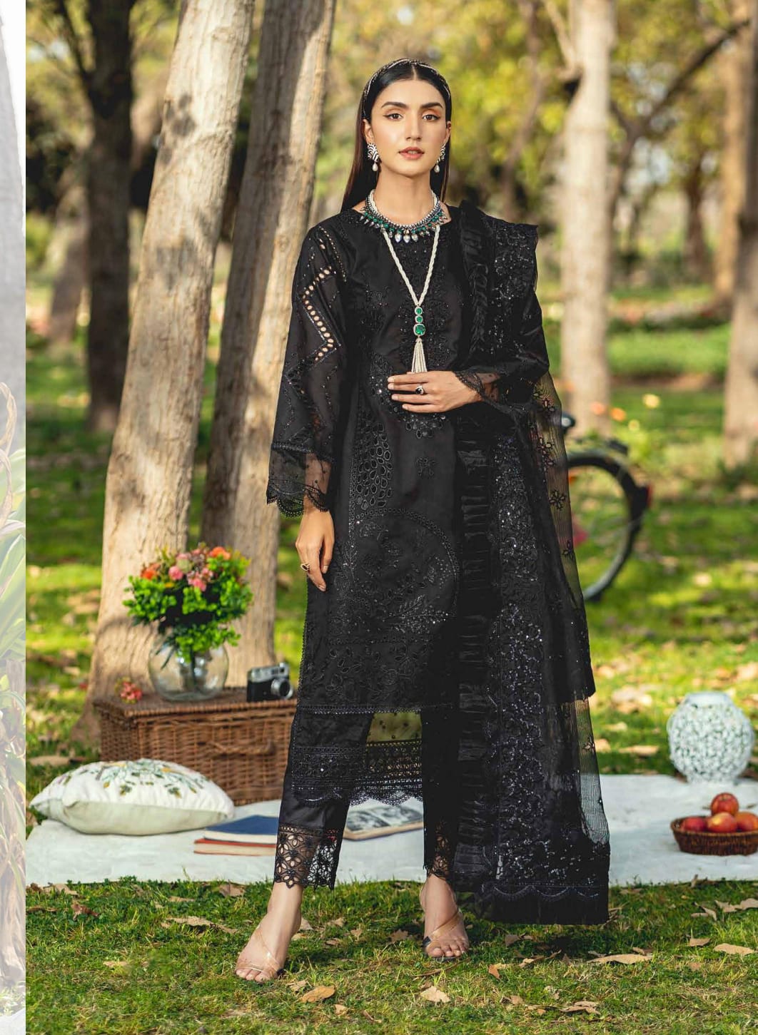 LUXURY lawn (IA-04) Ayla's Atelier